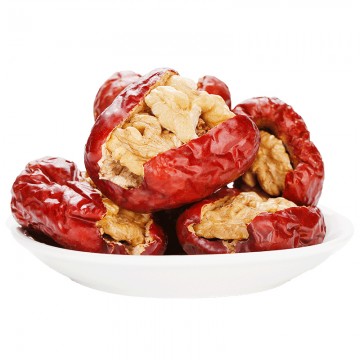 Red Dates With Walnut